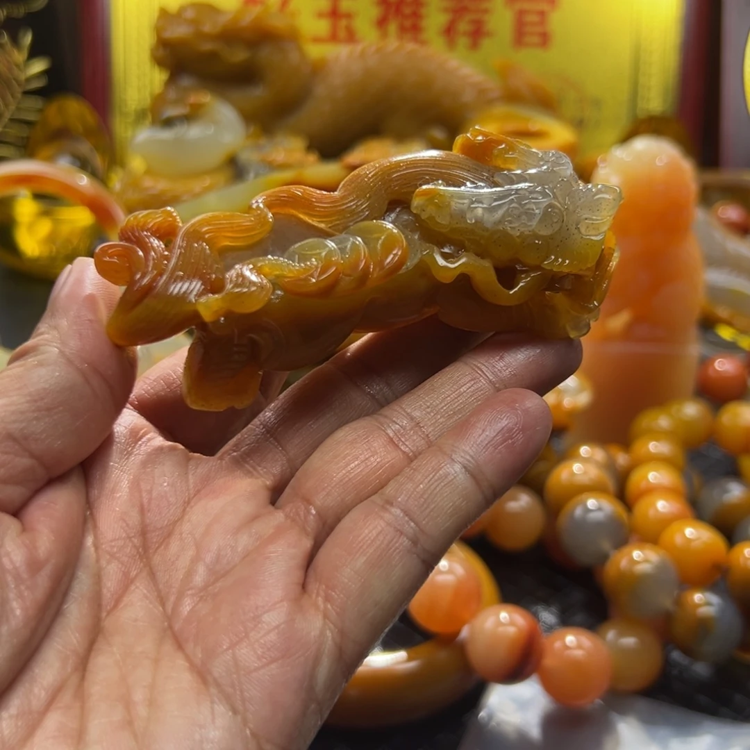 石英质玉未镶嵌颈饰