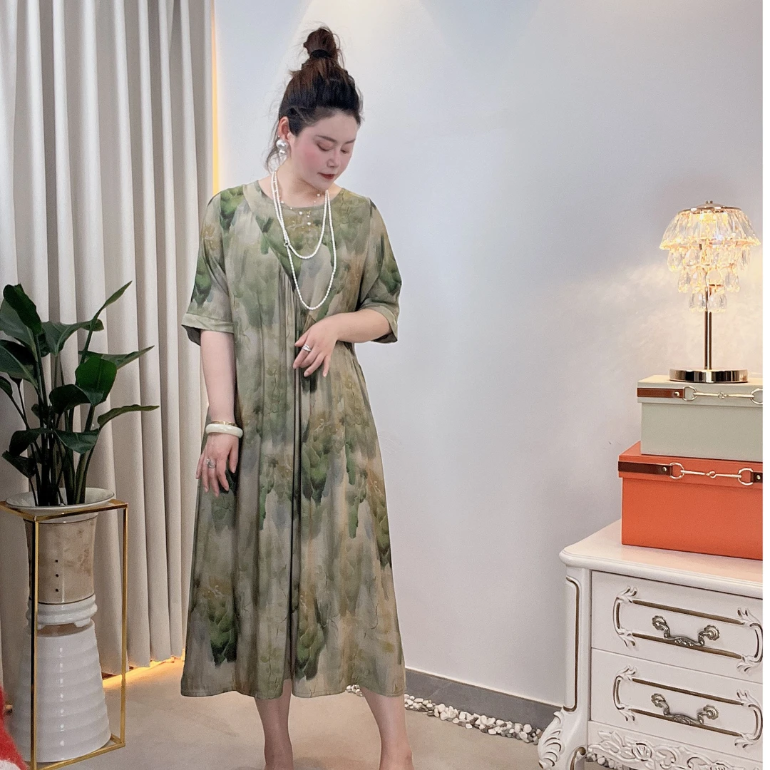 2025夏季新款慵懒时尚大圆领韩版宽松洋气连衣裙微胖中老年大码