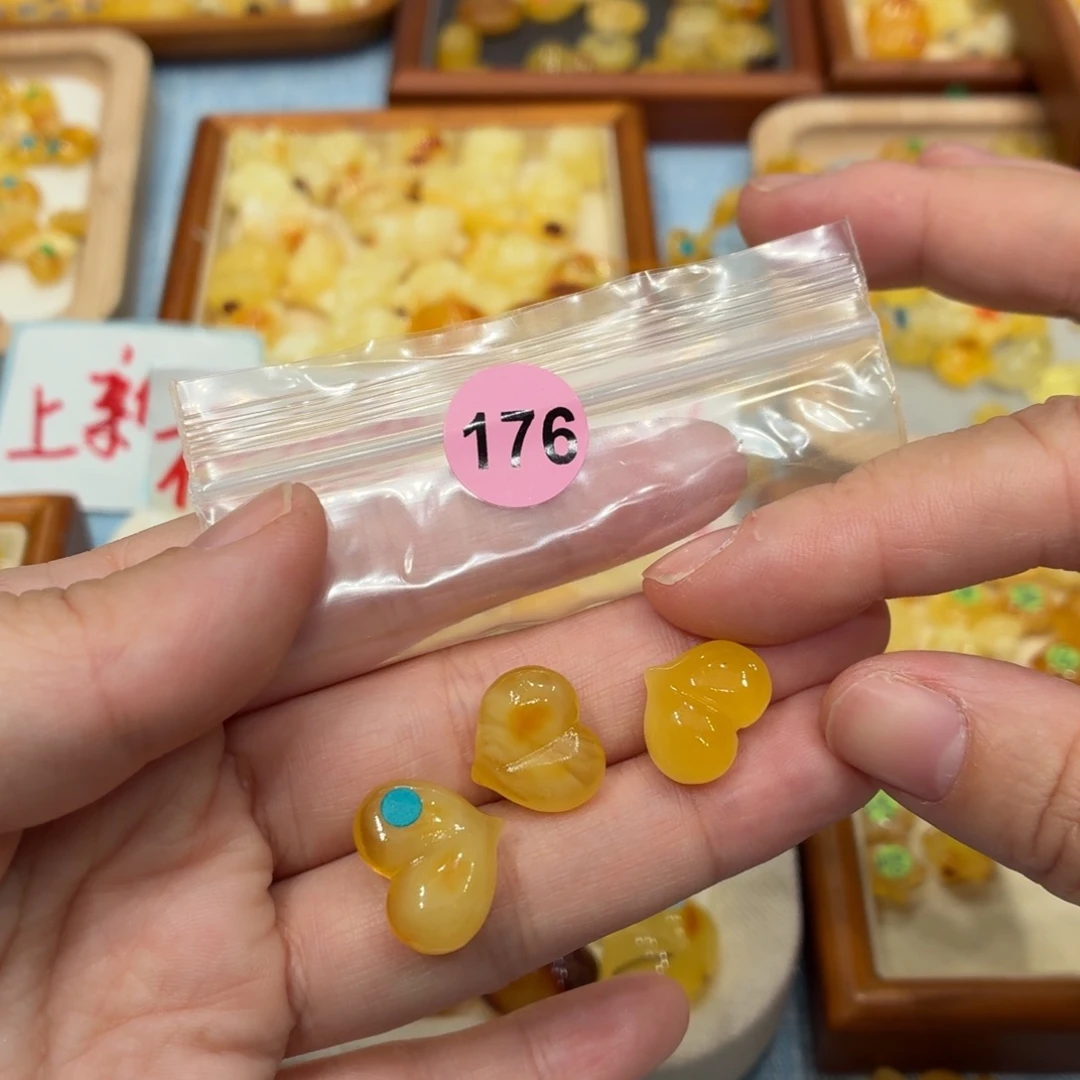 琥珀未镶嵌珠宝奇石