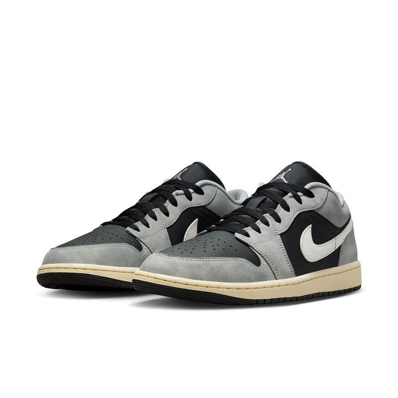 耐克（NIKE）男子JORDAN 1篮球篮球鞋HQ2010-012