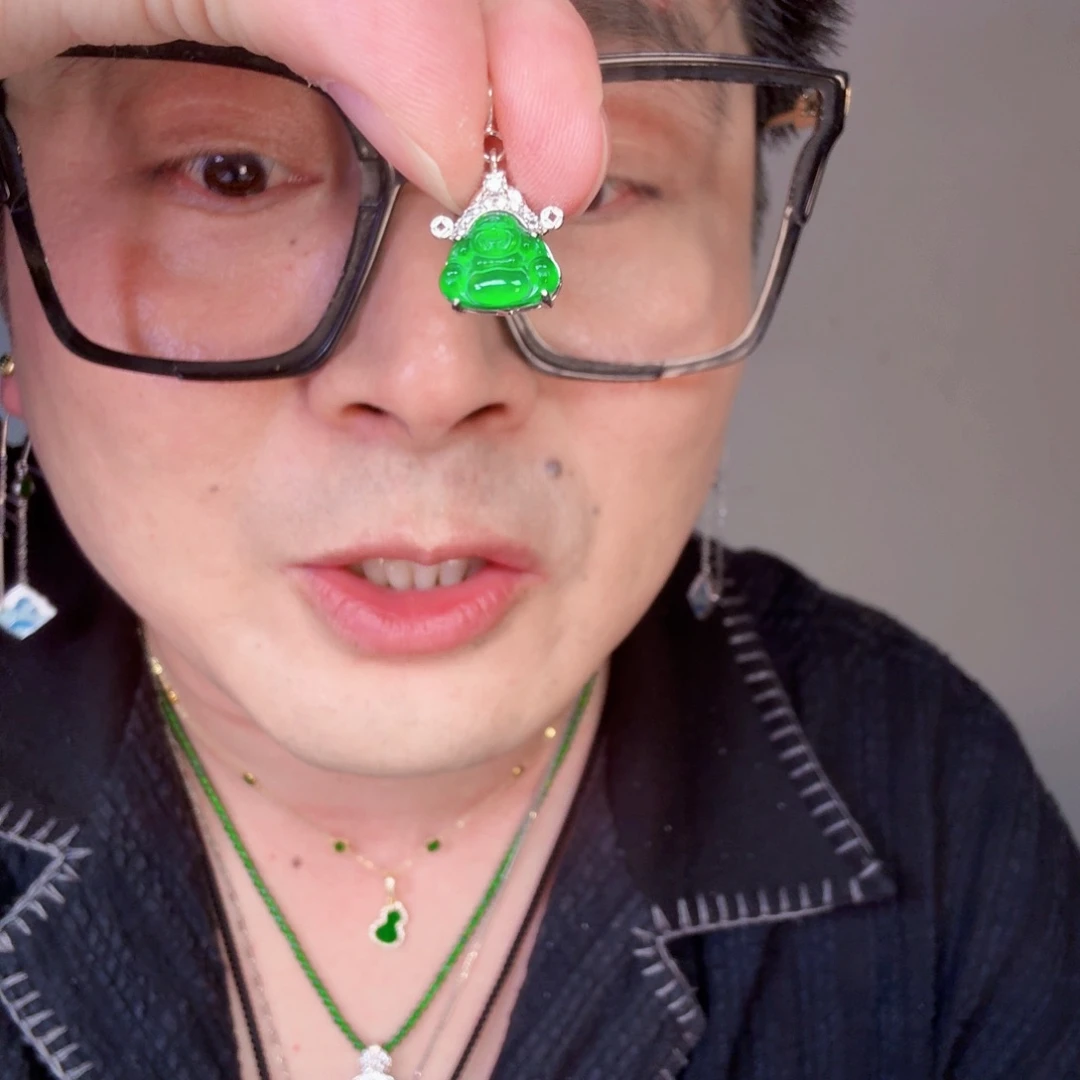 翡翠挂件未镶嵌一件