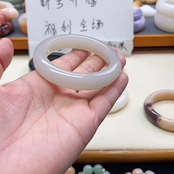 未镶嵌手镯石英质玉青***风