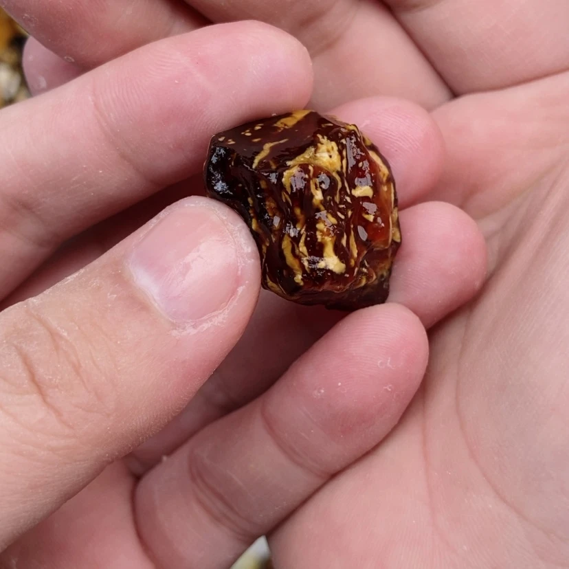 【闪购商品】定制琥珀未镶嵌?****底蜜蜡