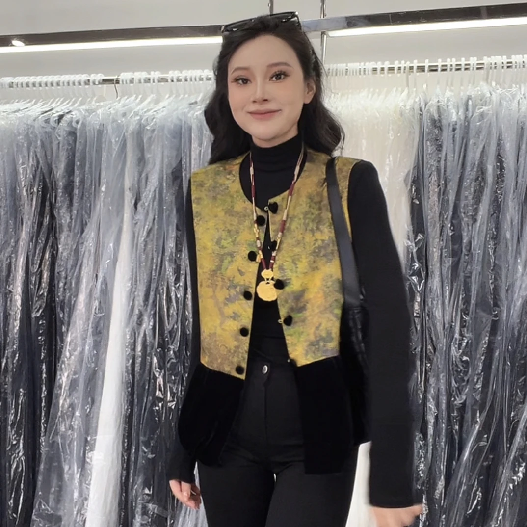 YanJie臻选·新中式复古提花排扣撞色拼接马甲外套