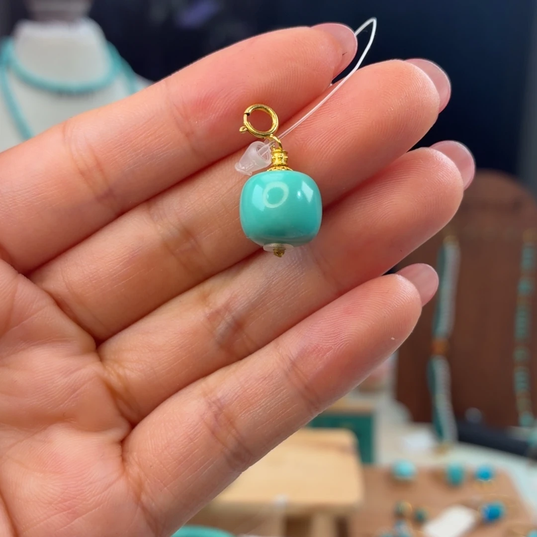 绿松石18K金镶嵌颈饰