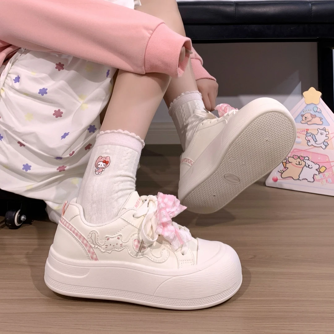 人本大头小白鞋女厚底百搭2026春季新款原创休闲运动可爱板鞋爆款