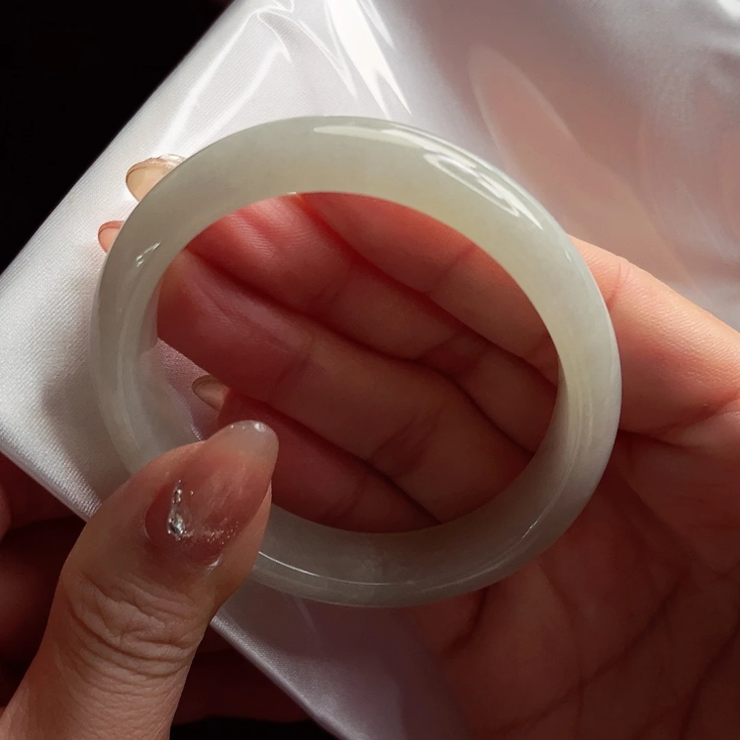 翡翠未镶嵌手镯手镯