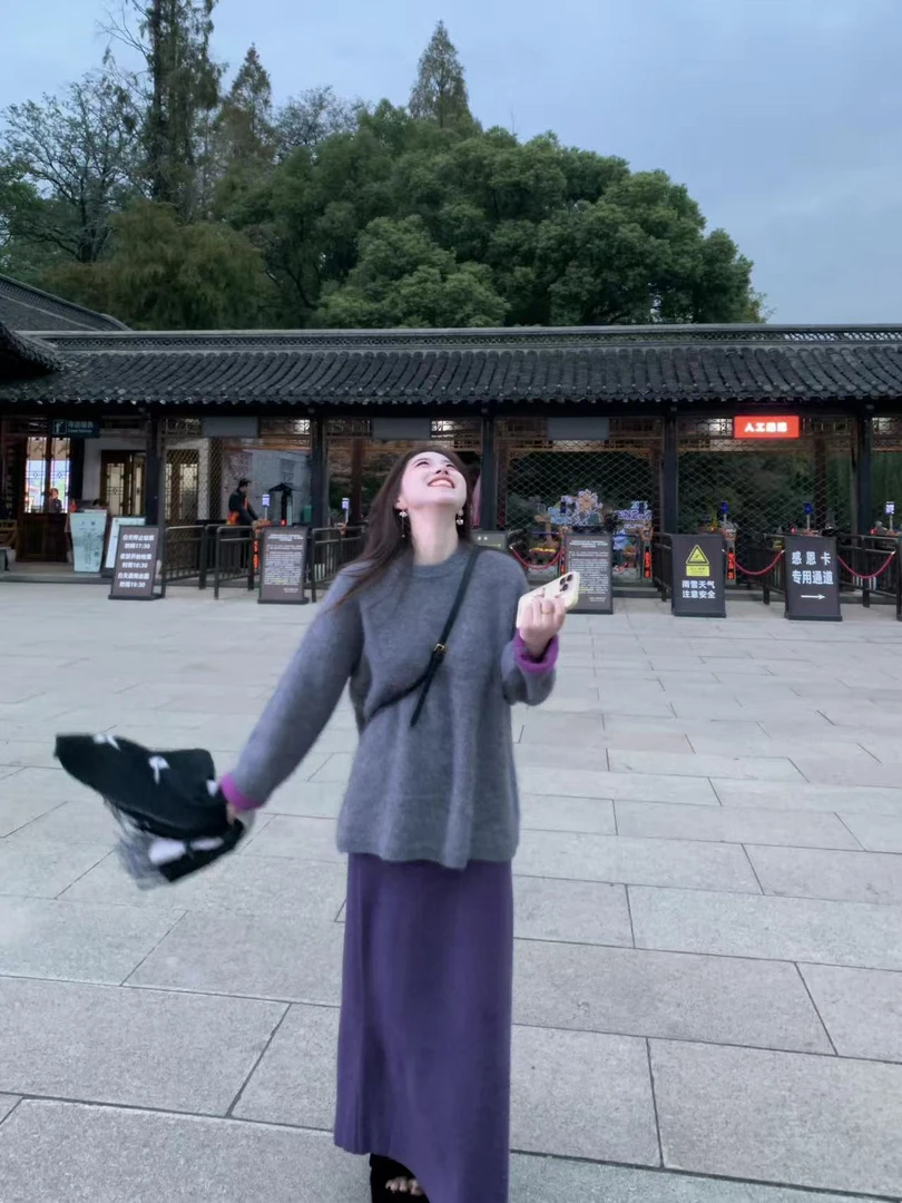 2025秋冬新款一整套韩系慵懒风长袖套头毛衣高腰紫色半身裙两件套