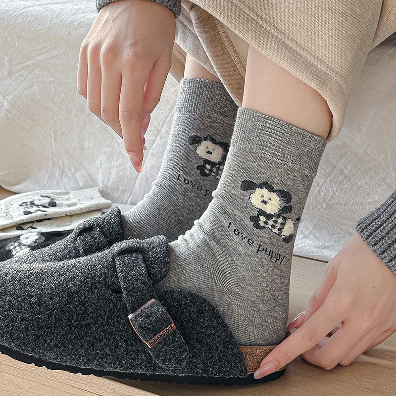 个性卡通小狗袜子女春夏款ins潮日系可爱字母棉袜外穿学院风长袜