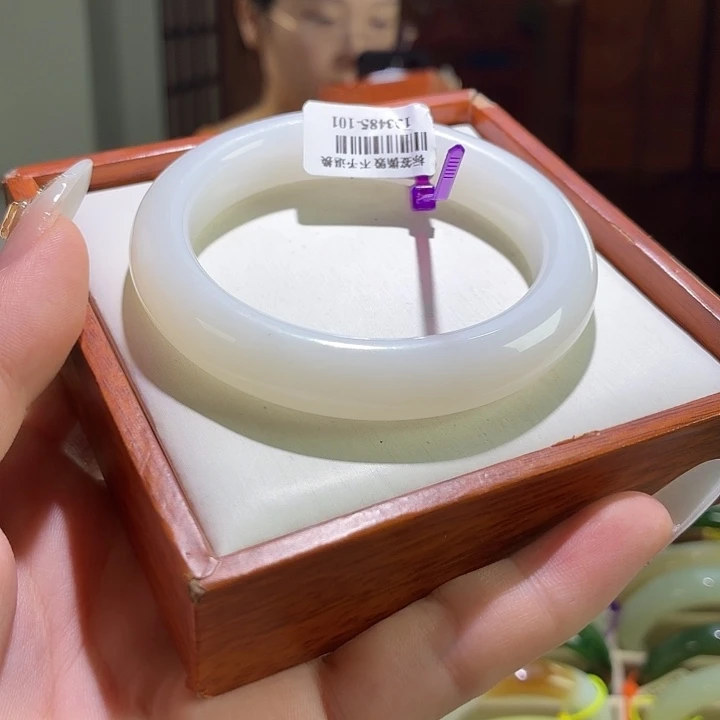 未镶嵌手镯和田玉57.6