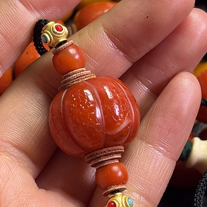 颈饰琉璃可*乐琉璃……….