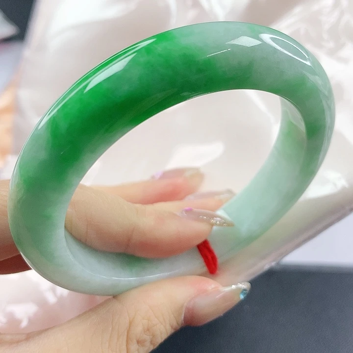 未镶嵌手镯翡翠，157