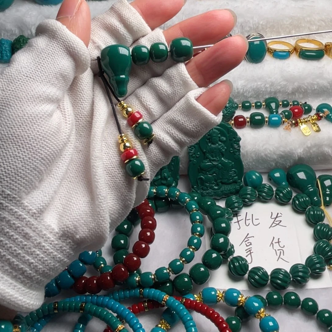 石材笑****?卡8老油绿套装