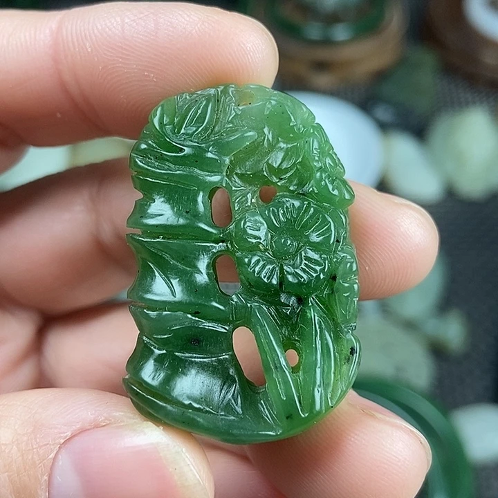 和田玉（碧玉）未镶嵌颈饰