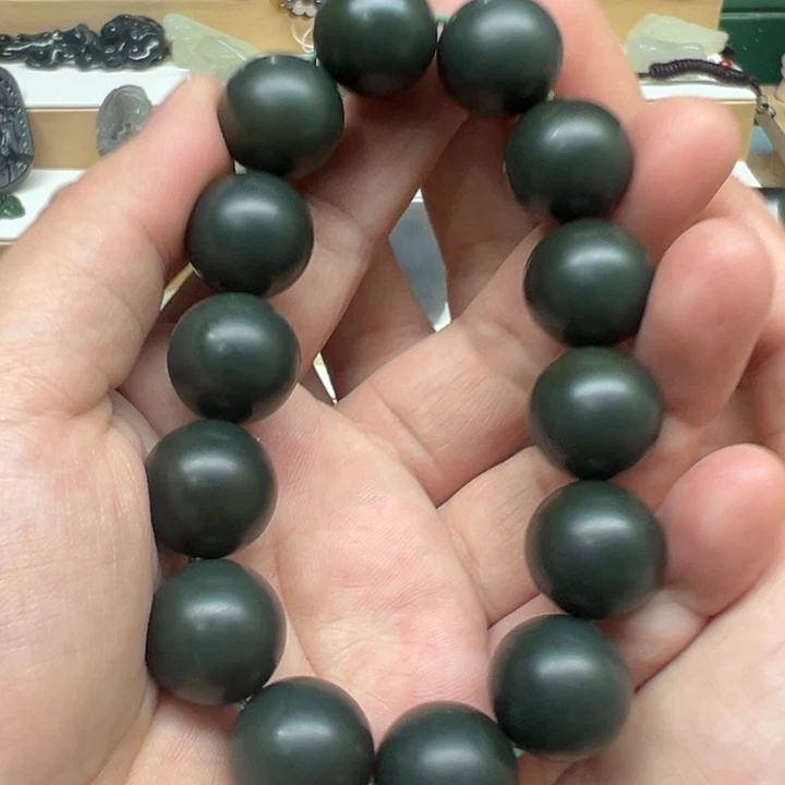 和田玉未镶嵌手串