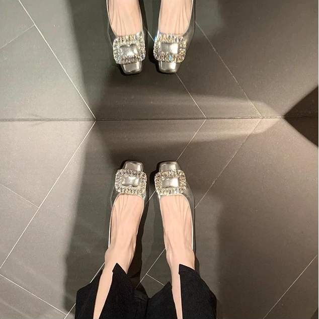 超好看新款水钻浅口厚黑法式方头银色平底真皮单鞋女2025春秋新款