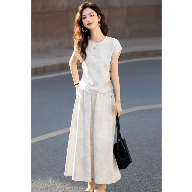 松弛感晕染印花套装女2025夏季新款圆领短袖上衣松紧腰半裙两件套