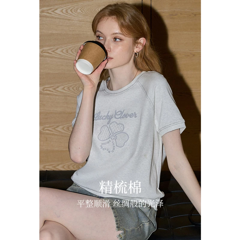 库恩玛维圆领宽松短袖T恤女2025夏季新款幸运四叶草刺绣半袖上衣
