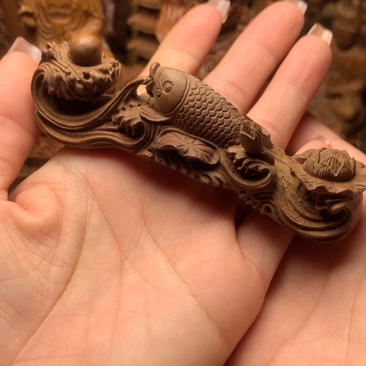 檀香木其他老山檀香手把件瑕疵