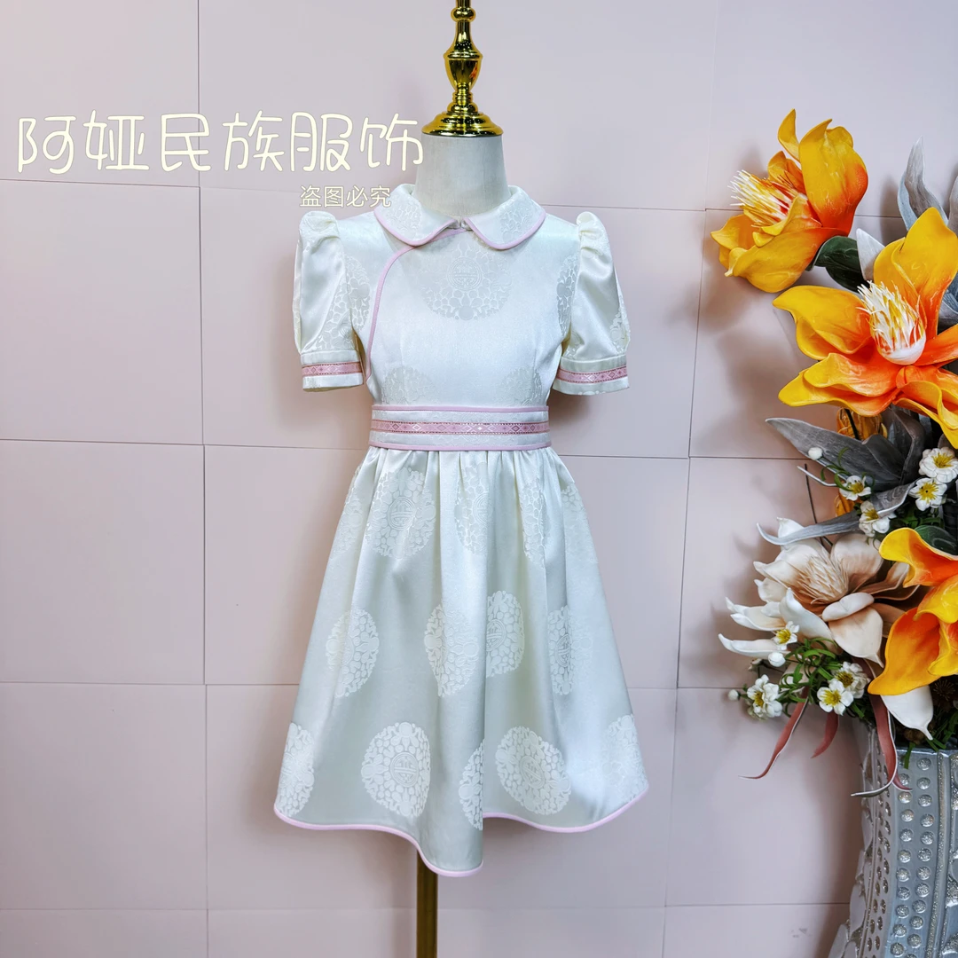 儿童娃娃领/半袖连衣裙/缎面提花/童年像一幅美丽的画