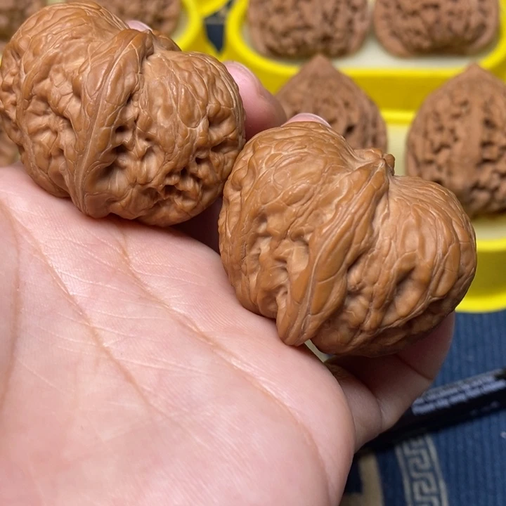 文玩核桃全品翘肩元宝43