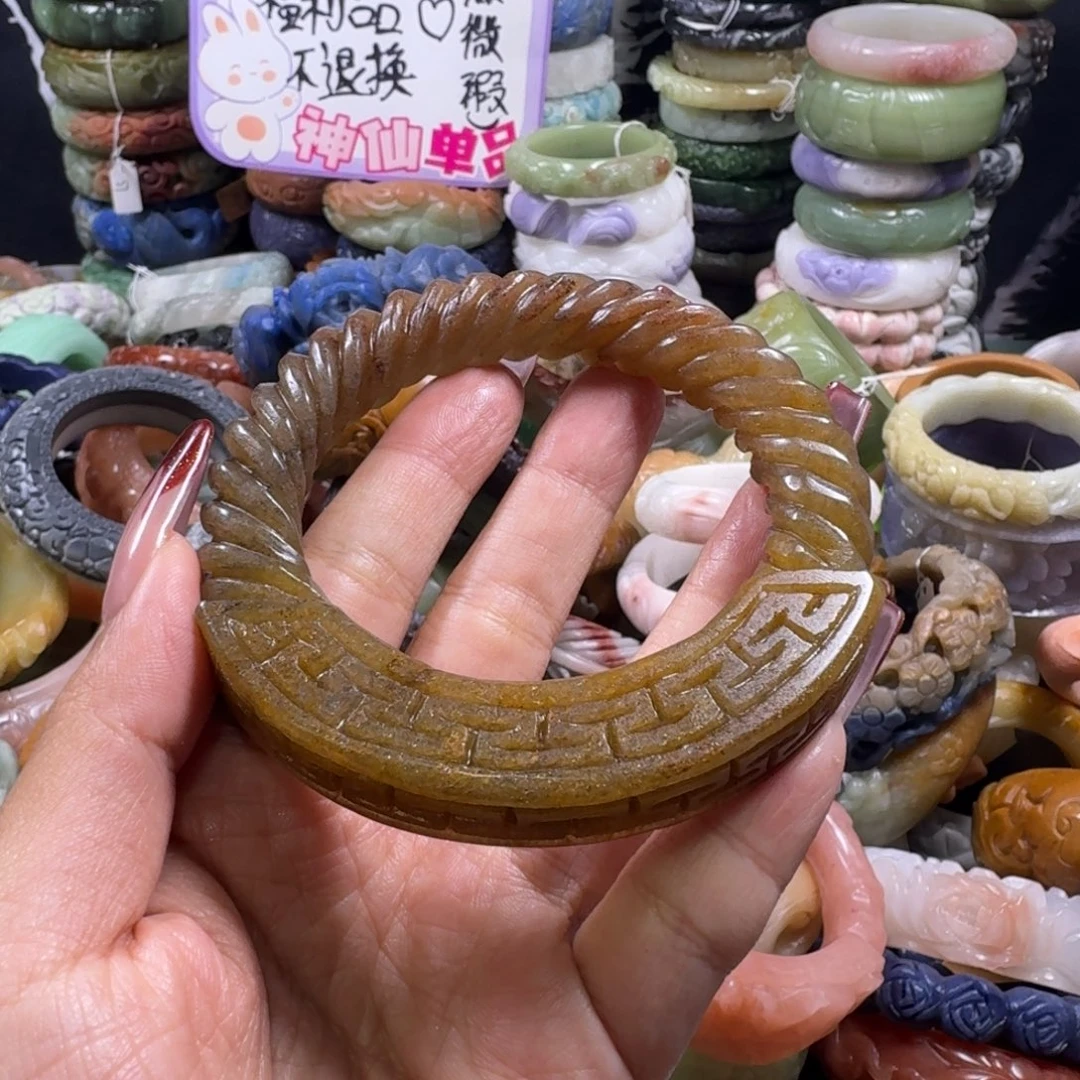 石英质玉（佘太翠）未镶嵌手镯11，62，微瑕不退换