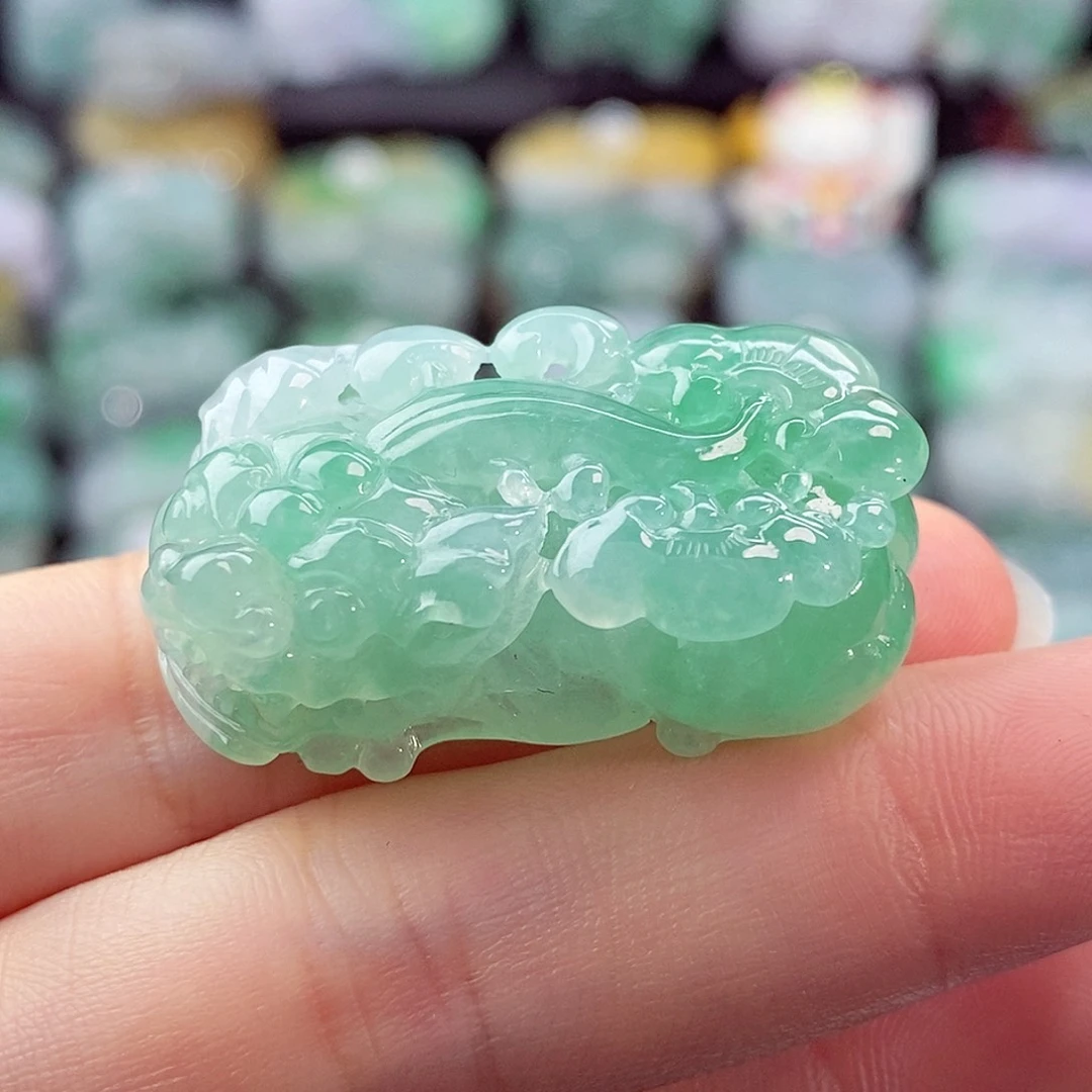 颈饰未镶嵌翡翠天然