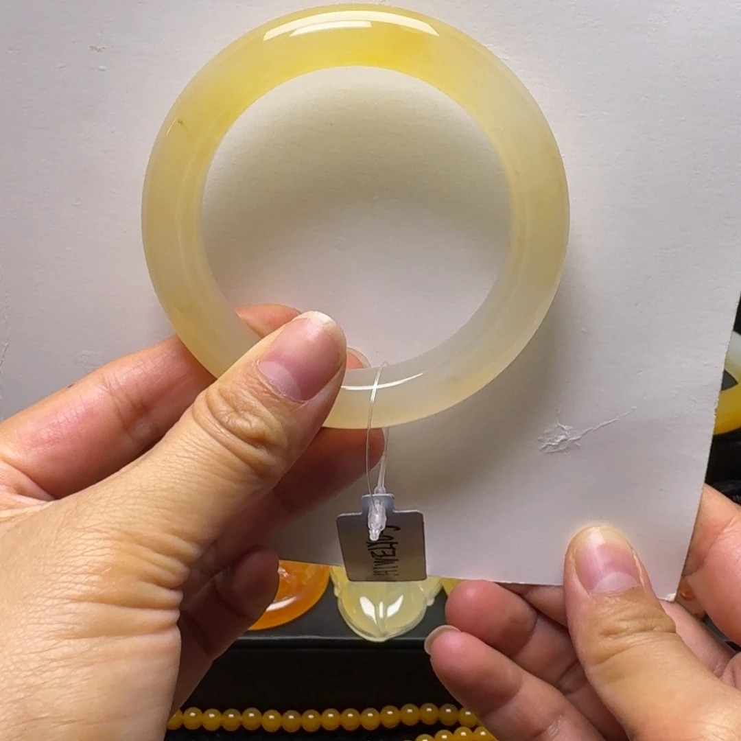 石英质玉（黄龙玉）未镶嵌手镯