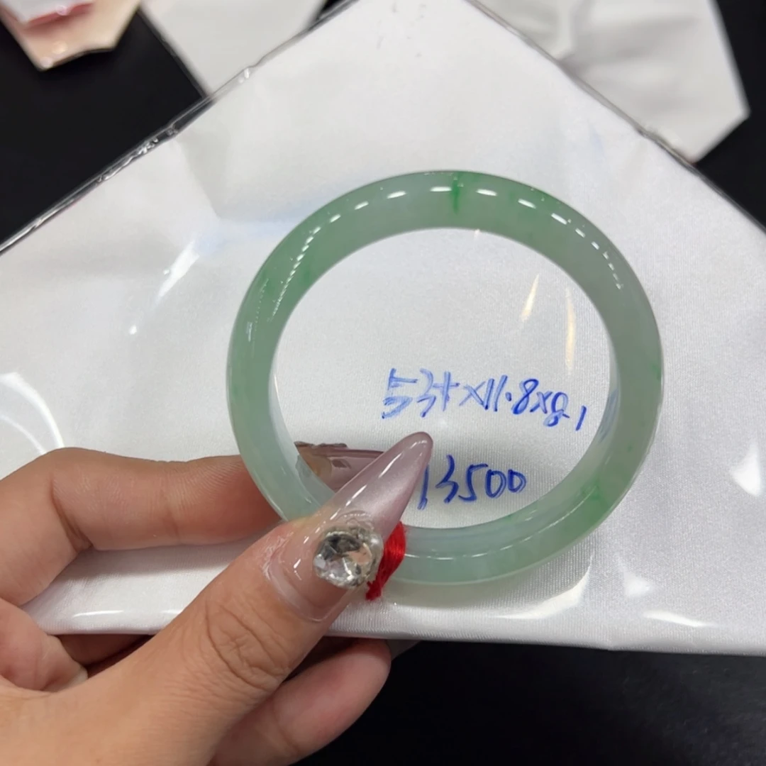 【闪购商品】翡翠手镯未镶嵌手镯