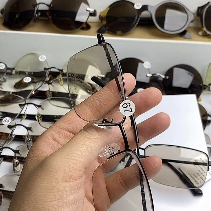 半框冰糖色尺寸38×57厚3.0天然水晶石头眼镜