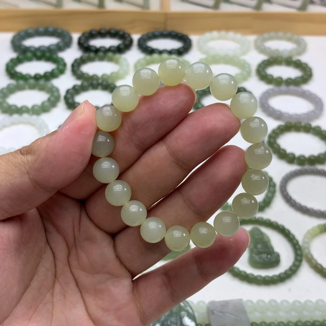 手串未镶嵌和田玉（蜂蜜水9.8）