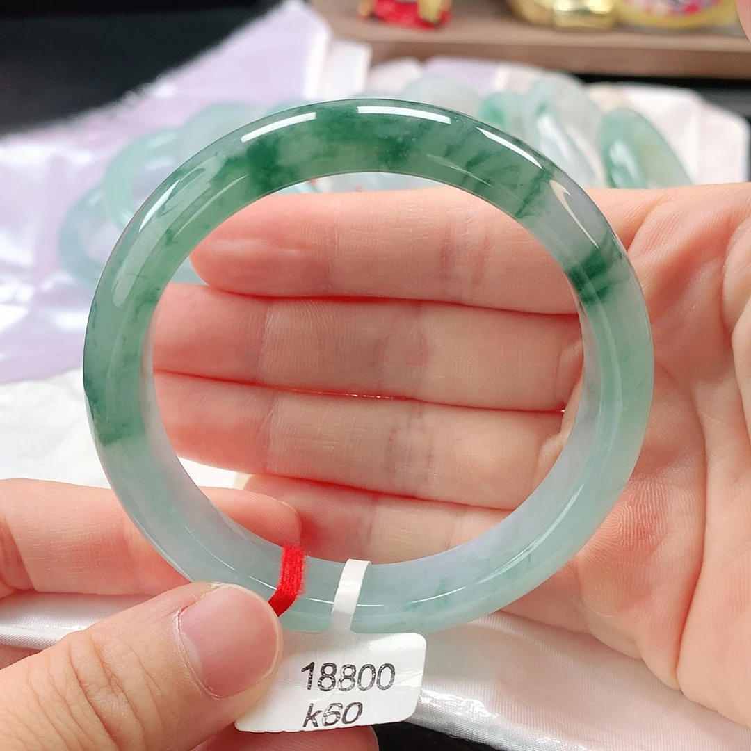 翡翠未镶嵌手镯缅甸A货翡翠手镯