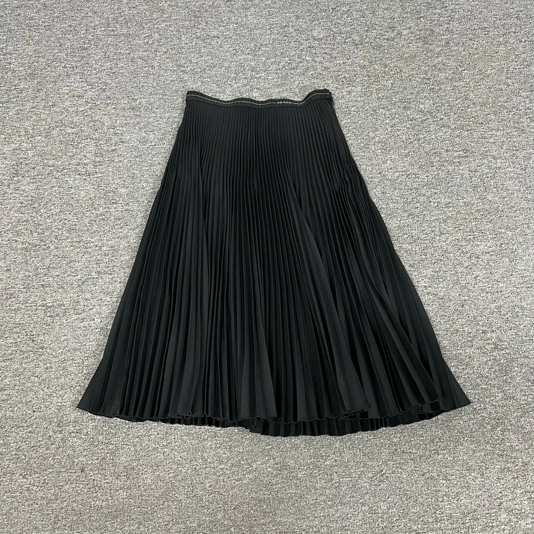 99新 Prada/普拉达 Prada 百褶裙