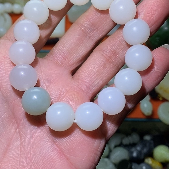 颂***蔚和田玉（糖玉）未镶嵌挂件