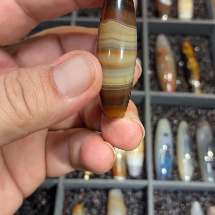 佰***货玛瑙/玉髓散珠169