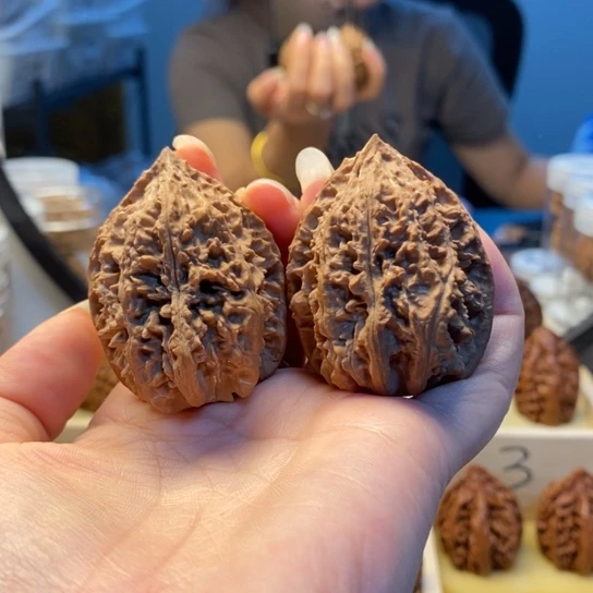 桃核把件东北秋子49
