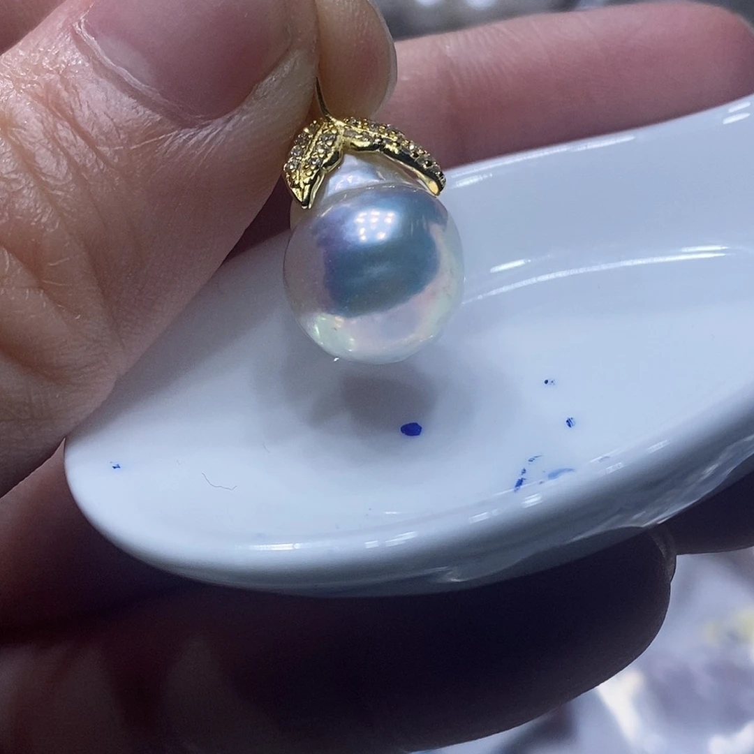 银S925镶嵌淡水珍珠吊坠