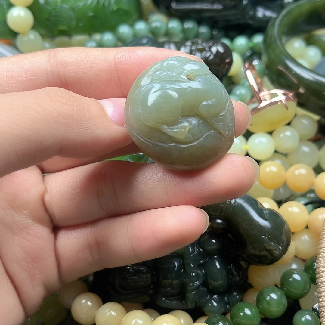 和田玉（糖玉）未镶嵌颈饰