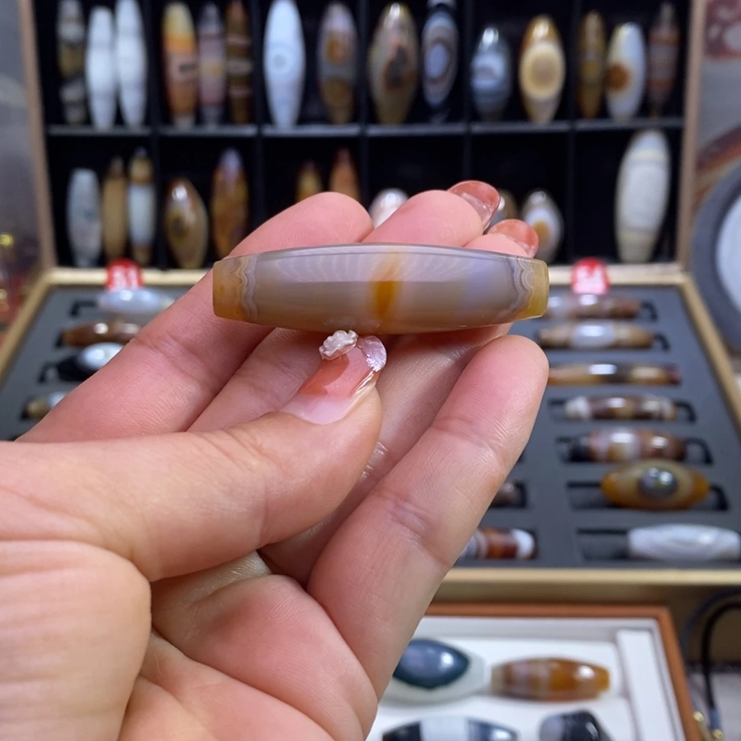 合金颈饰玛瑙/玉髓{****?