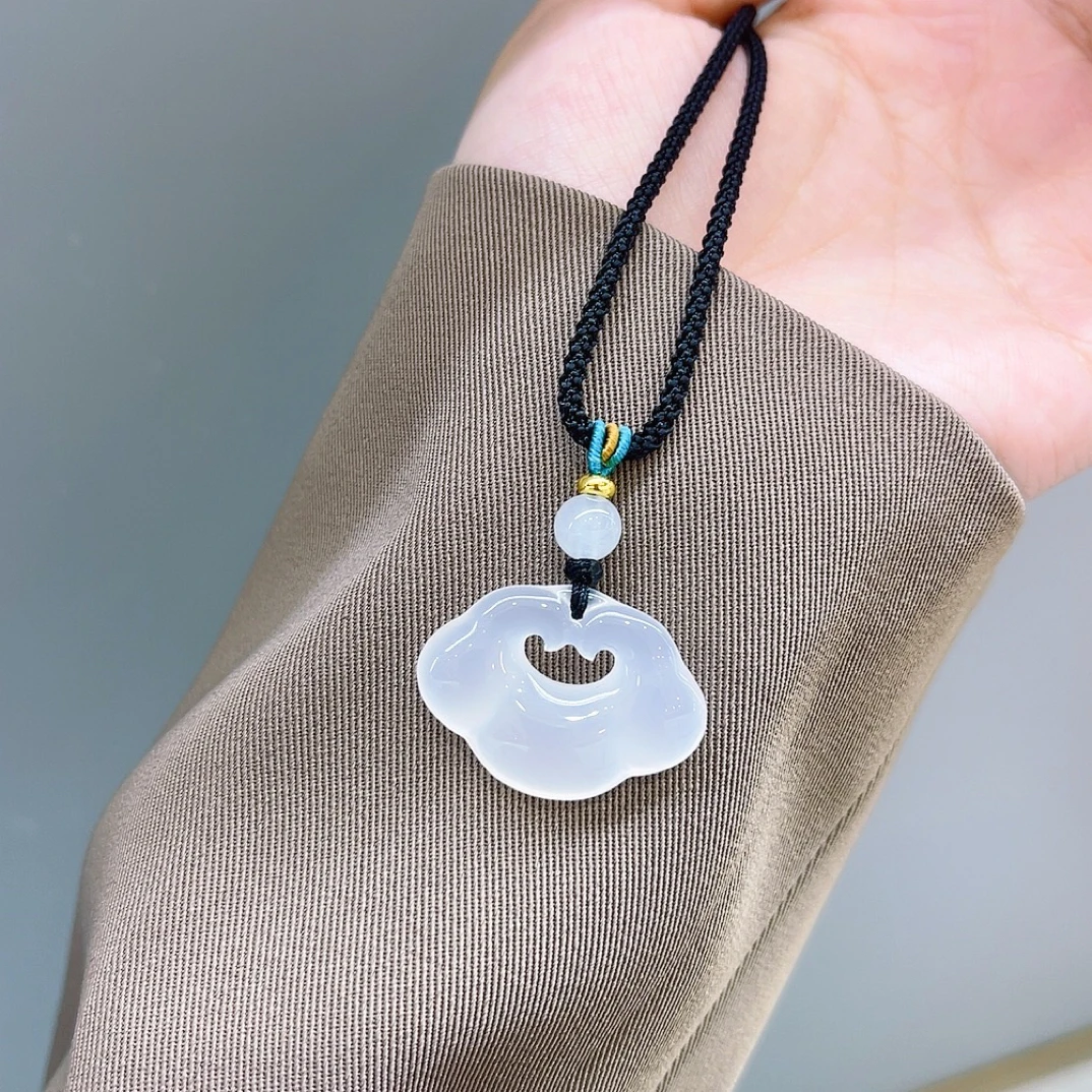 玉髓祥云锁吊坠男女同款