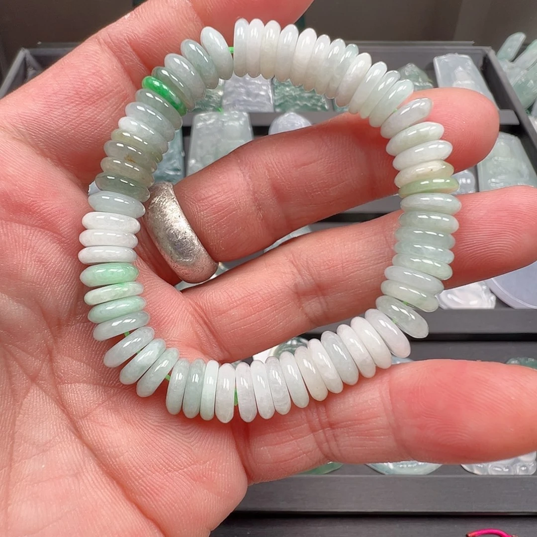 翡翠未镶嵌吊坠(不含链)手串
