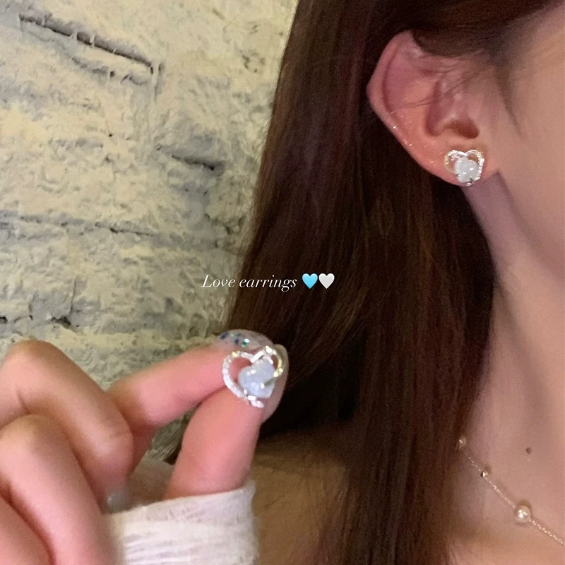 铜合金锆石耳饰 春夏设计感清透镂空爱心耳钉女气质百搭耳环耳饰