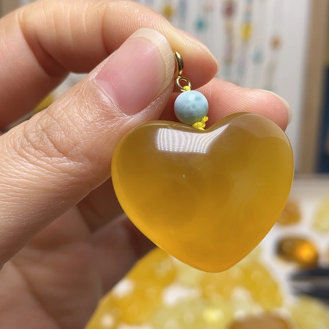 琥珀未镶嵌裸石吊坠