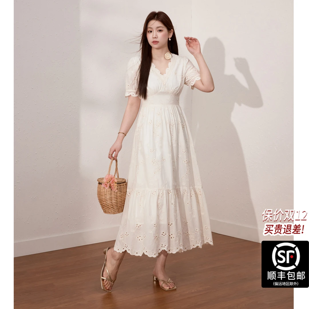蓝语大码女装法式优雅镂空绣花连衣裙收腰显瘦漂亮全棉a字裙08690