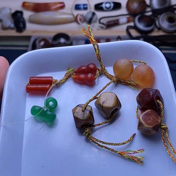 你***意玛瑙/玉髓合金颈饰