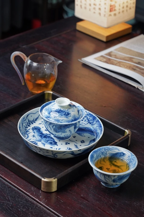 望月怀古窑仿明成化风满工满绘青花淡海水纹压手杯两才盖碗壶承盘