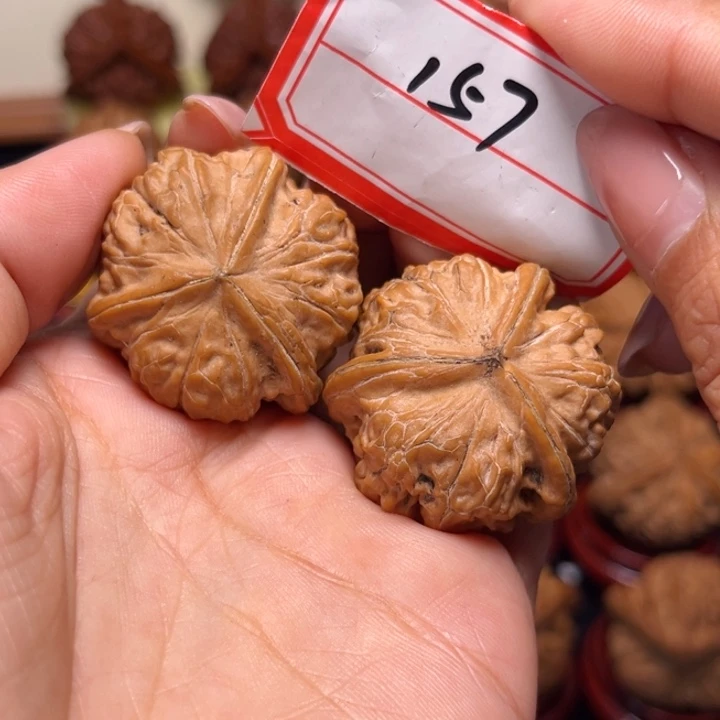 文玩核桃吊坠35全品六星元宝正奔157