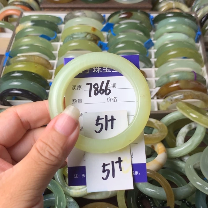 未镶嵌蛇纹石玉手镯7866