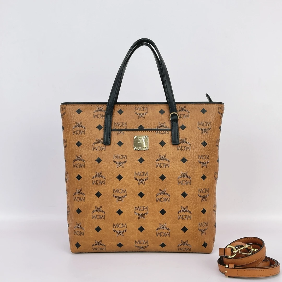 MCM 黄色单肩包 底长25 B853