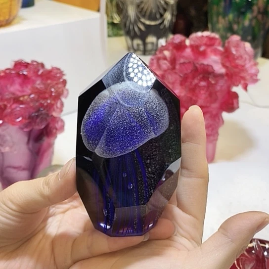 夜光水母高8厘米宽8厘米